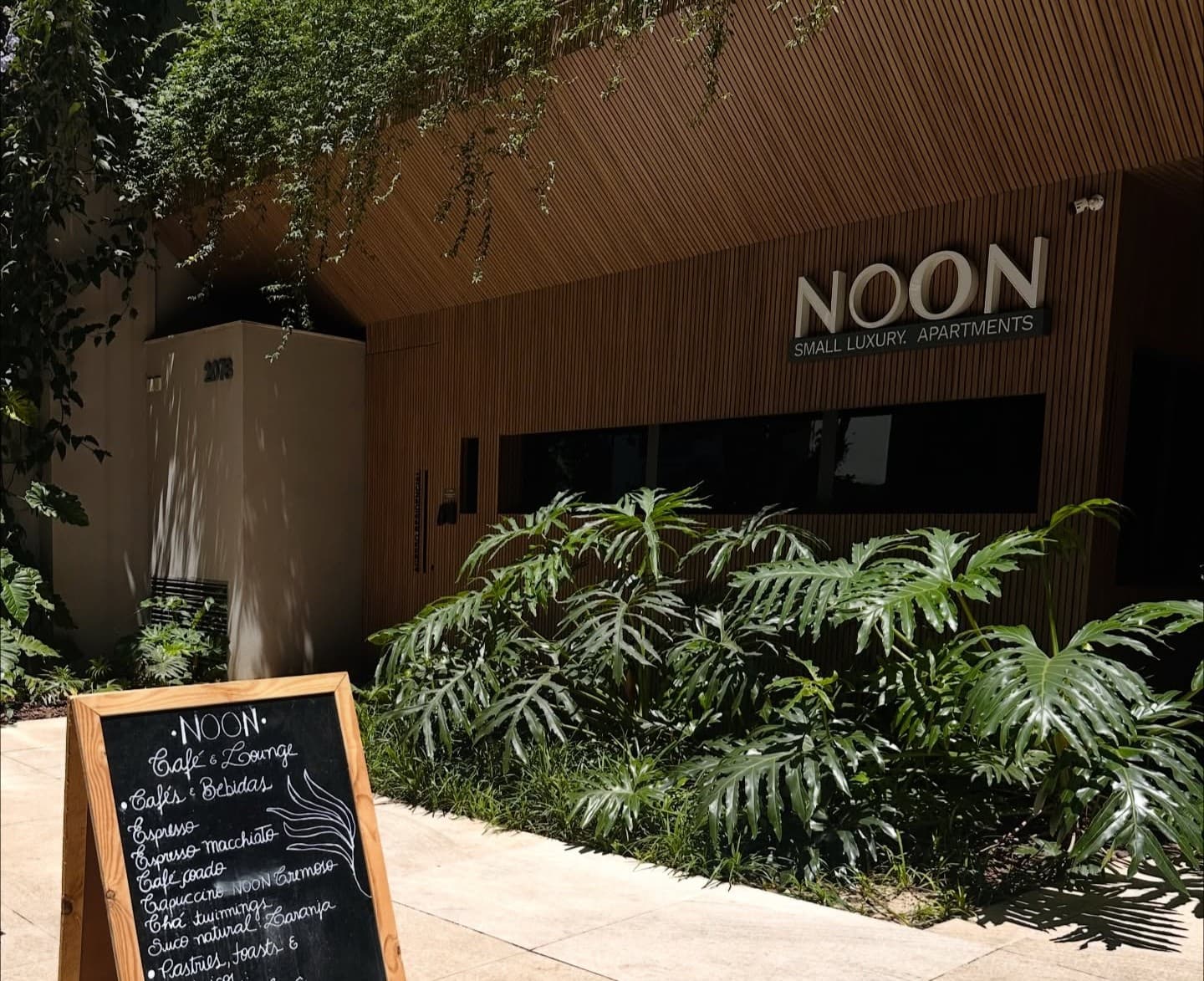 Lounge premium preparado para evento corporativo em São Paulo